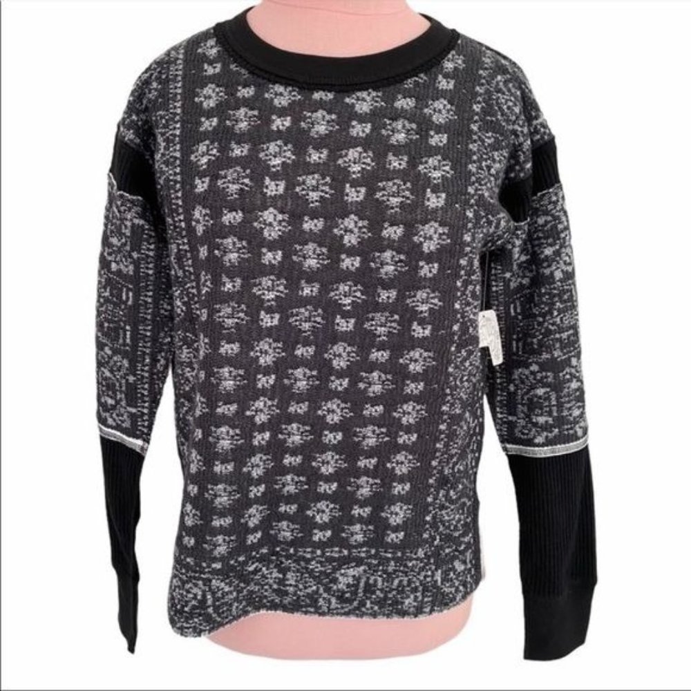 Free People We the Free Printed Sweater Size XS NWT - Picture 1 of 8